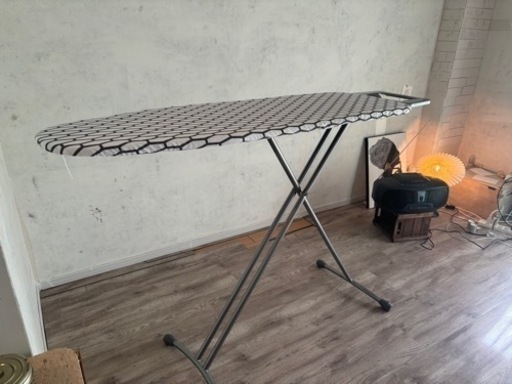 IKEA 折りたたみアイロン台　デンカ　美品