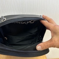ショルダーバッグ　鍵付き　の画像