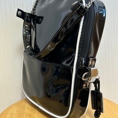 ショルダーバッグ　鍵付き　の画像