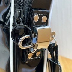 ショルダーバッグ　鍵付き　の画像