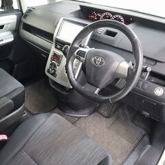 【乗り降りのしやすい車！！】　走行性も良いのでオススメです。