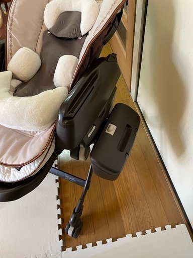 コンビ　ネムリラ　オートスウィング　プレミアムダッコプラス　エッグショック