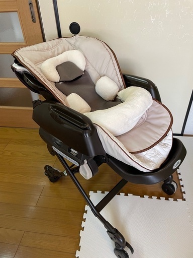 コンビ　ネムリラ　オートスウィング　プレミアムダッコプラス　エッグショック