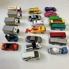 トミカ　　21台