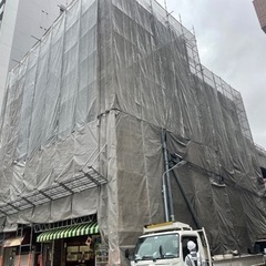 日給15,000円スタート足場職人募集！昼食補助あり！！の画像