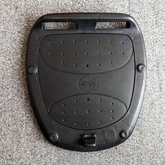 GIVI　モノロック ベースプレート