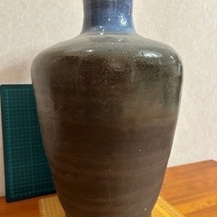 信楽焼き の#大きい壺 です。 