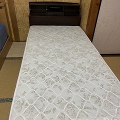 シングルベッド