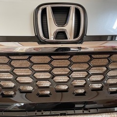 フリード　フロントグリル　型式6BA-GB5 新車外しの画像