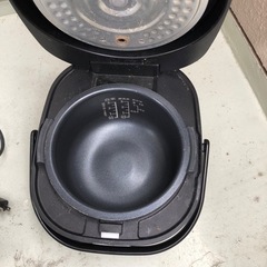 炊飯器　3合の画像