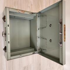レトロ　金庫　MISNO HAND SAFE 中古の画像