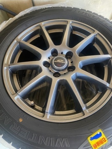 車のパーツ タイヤ、ホイール、スタッドレス