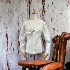 【取引中】正規品 GUCCI グッチ 長袖 シャツ ロゴボタンレ...