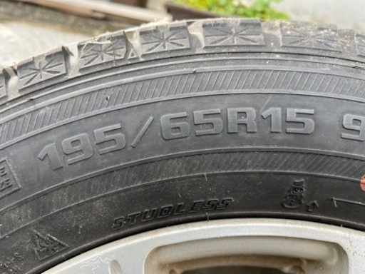 【取引完了】グッドイヤースタッドレス195/65/15