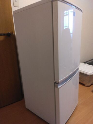 SHARP　冷蔵庫 137L