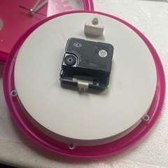 ピンク掛け時計２個セットの画像