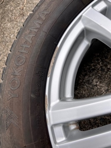 売れました。タイヤとホイールセット4本　日産セレナで使用