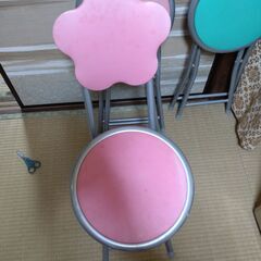 折畳みイス３脚まとめて差し上げますの画像