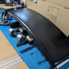 筋トレ用品（ベンチ、ダンベル、プッシュアップバー）
