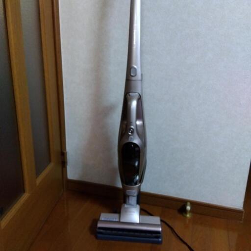 HITACHI　掃除機　PV-BD200