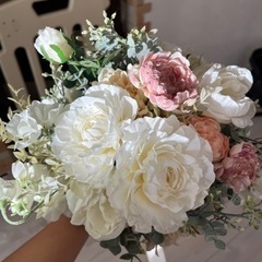 ウエディングブーケとブートニア