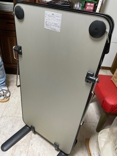 東芝TOSHIBA ズボンプレッサー　HIP-T36