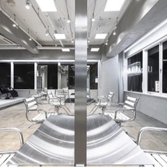 西日暮里駅30秒【スタイリスト募集】土日休み🆗の画像