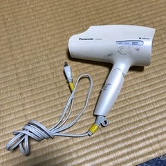 近隣エリアのみ配達可　ヘアドライヤー　パナソニック　ナノイー