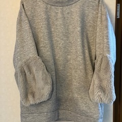 腕元もふもふトレーナー