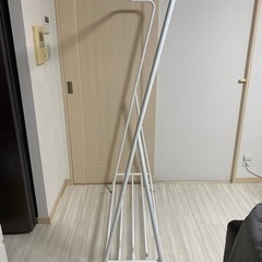 ハンガーラックの画像