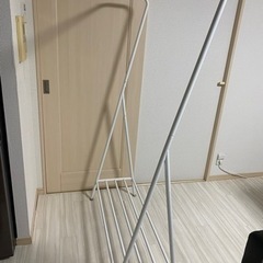 ハンガーラックの画像