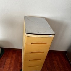 キャスター付き引き出しの画像