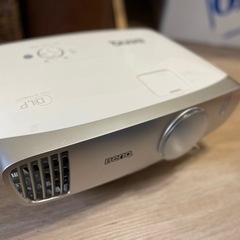 【値下げしました】プロジェクター 