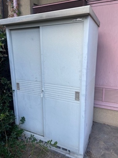 カギ付き　ヨド物置　小型　コンテナ　倉庫