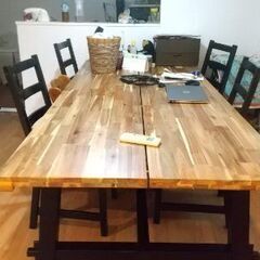 IKEAのダイニングテーブル
