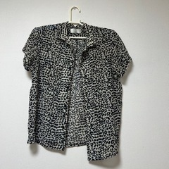 ヒョウ柄　シャツ