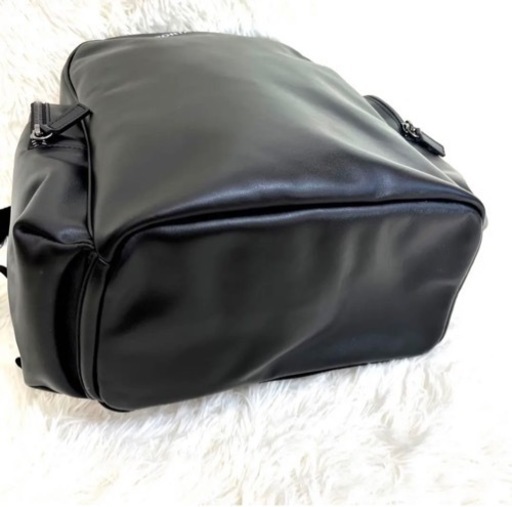 本革 リュックサック バックパック　新品　未使用　タグ付　黒　超美品