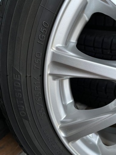 スタッドレスタイヤアルミホイール付き