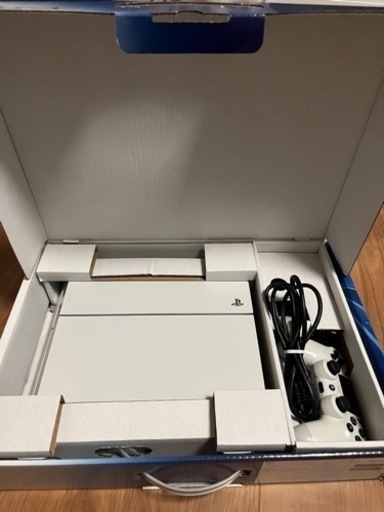 値下げしました！ PS4 プレイステーション4 まだまだ現役!!!!