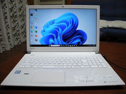 とても綺麗!　TOSHIBA　高精細フルHD　15.6インチ　高速SSD　（返品可）