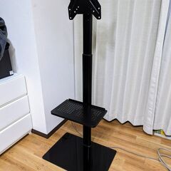 Hemudu ユニバーサルフロアTVスタンド（19〜42インチフラットスクリーンTV用マウント、100度回転、高さおよび傾斜機能の調節可能、2つの棚）の画像