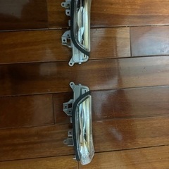 プリウスα用純正ミラーウィンカー