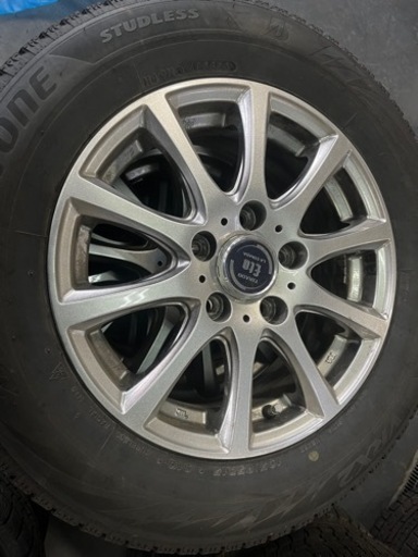 早い者勝ち!! エスクァイア用　スタッドレスタイヤ・ホイール　VRX2 15インチ