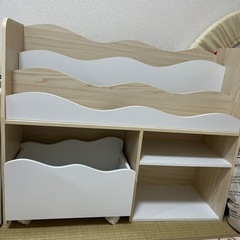 【取引中】ニトリ　絵本棚