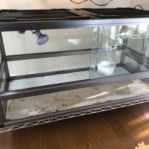 中古品爬虫類ガラスケージ90✖️45✖️45おまけ付き