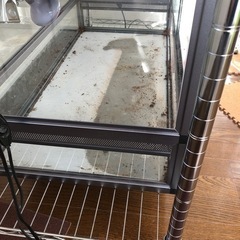 中古品爬虫類ガラスケージ90✖️45✖️45おまけ付きの画像