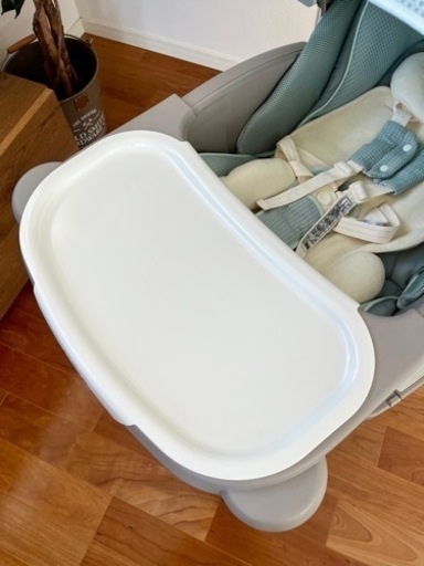 【美品】Aprica ユラリズムオートプレミアム 電動ハイローチェア