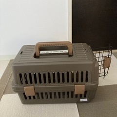 小型犬キャリーバッグ　ペットクレート美品お譲り先決まりましたの画像