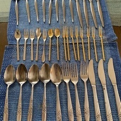 使用済み　スプーン、フォーク、ナイフセット