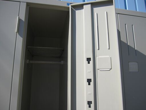 4人用ロッカー　鍵あり　ニューグレー　現状渡し特価！